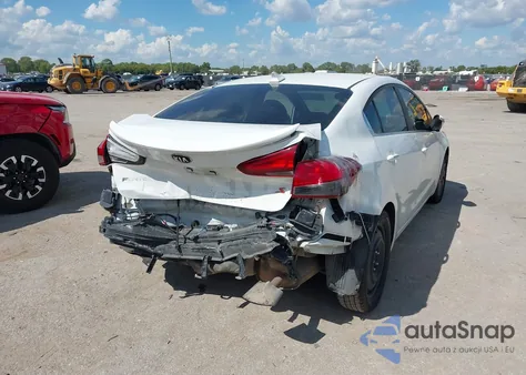 2017 Kia Forte S z USA, uszkodzony, nr VIN 3KPFL4A75HE063635